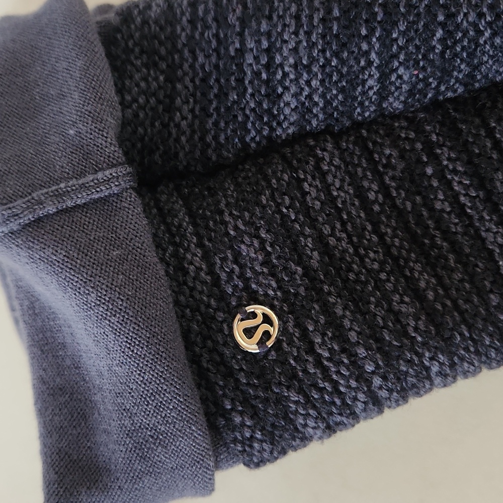 Lululemon "blissed out" legwarmers